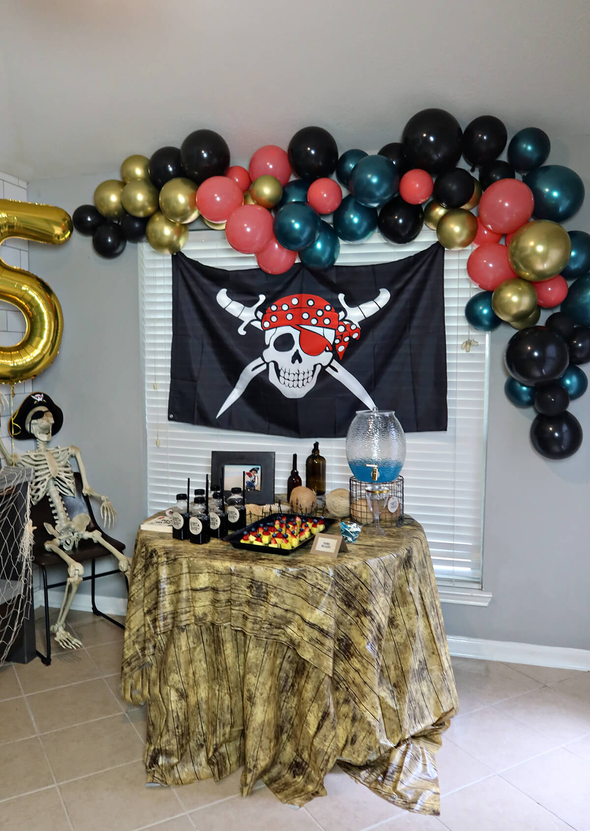 pirate party decor