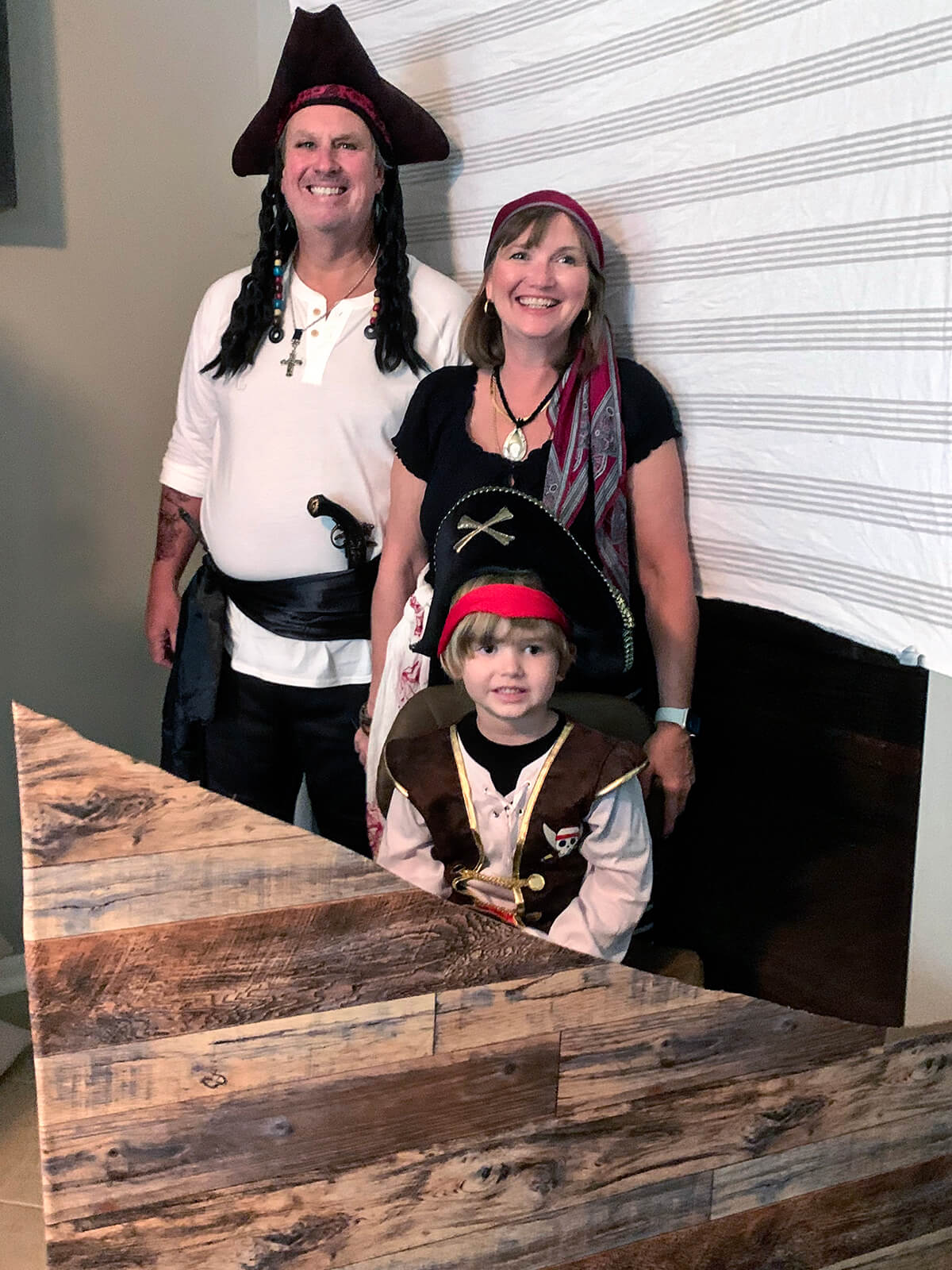 pirate party cardboard ship photo booth